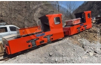 廣西客戶定制的5噸湘潭鋰電池電機(jī)車(chē)抵達(dá)礦山